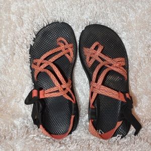 Chaco’s Women's ZX/2® Classic - Orange Zigzag